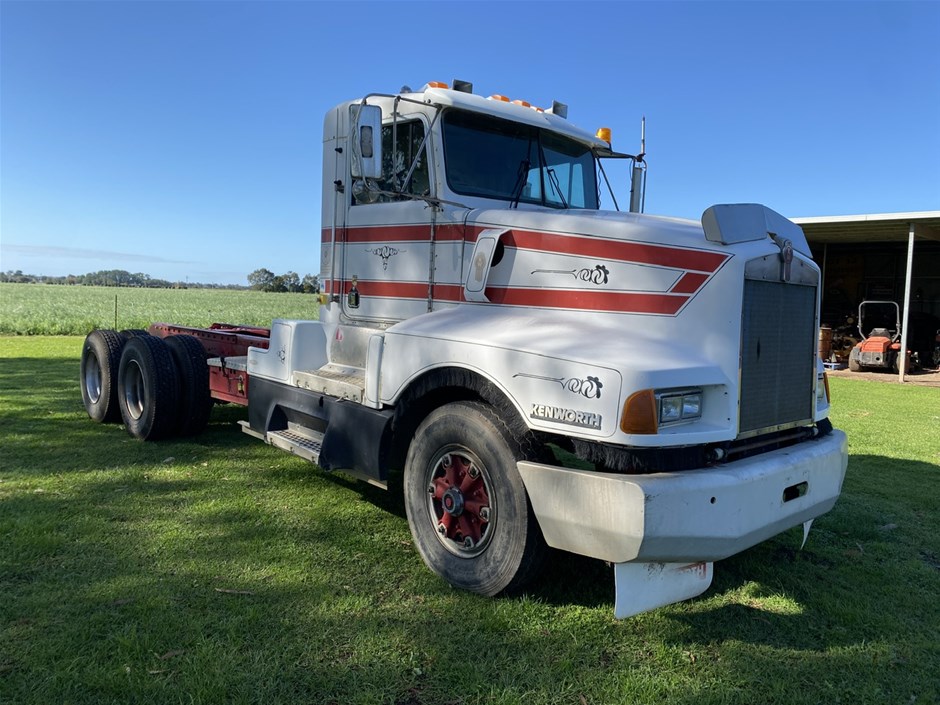 1990 Kenworth Prime Mover, Hardi Sprayers, Water Tank & More