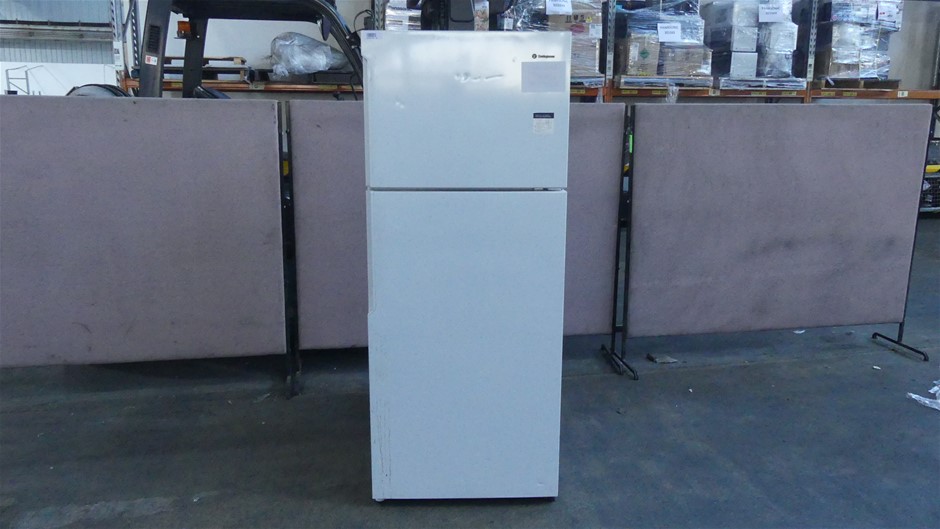 Westinghouse 431L Top Mount Frost Free Fridge WTB4600WCR Auction (0015