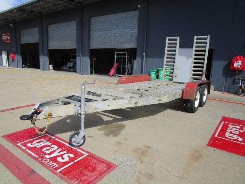 <p>2014 Auswide Equip Tandem Plant Trailer</p>