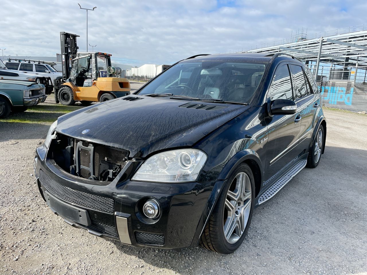 Unres 2006 Mercedes Benz ML 63 AMG (4x4) W164 Auto Wagon