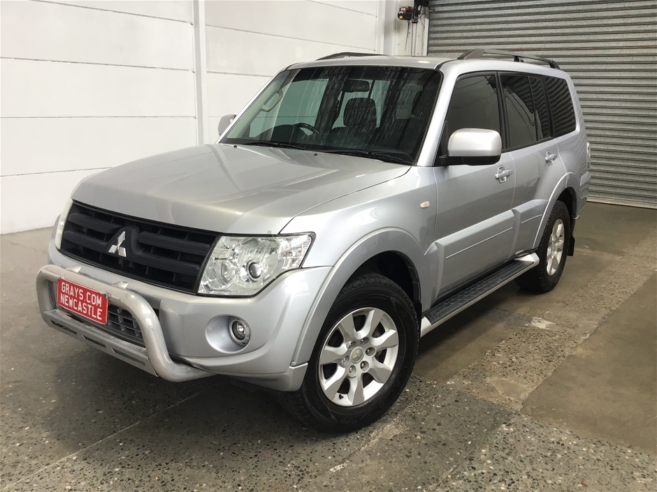 2014 Mitsubishi Pajero GLX-R NW T/D Manual 7 Seats Wagon