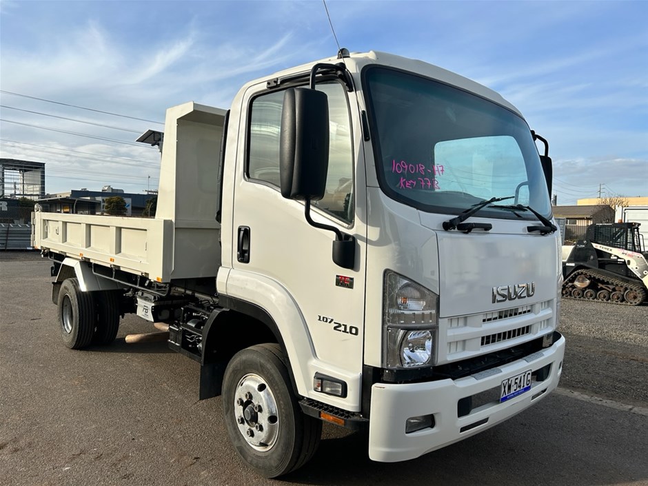 2021 Isuzu FRR 4 x 2 Tipper Truck