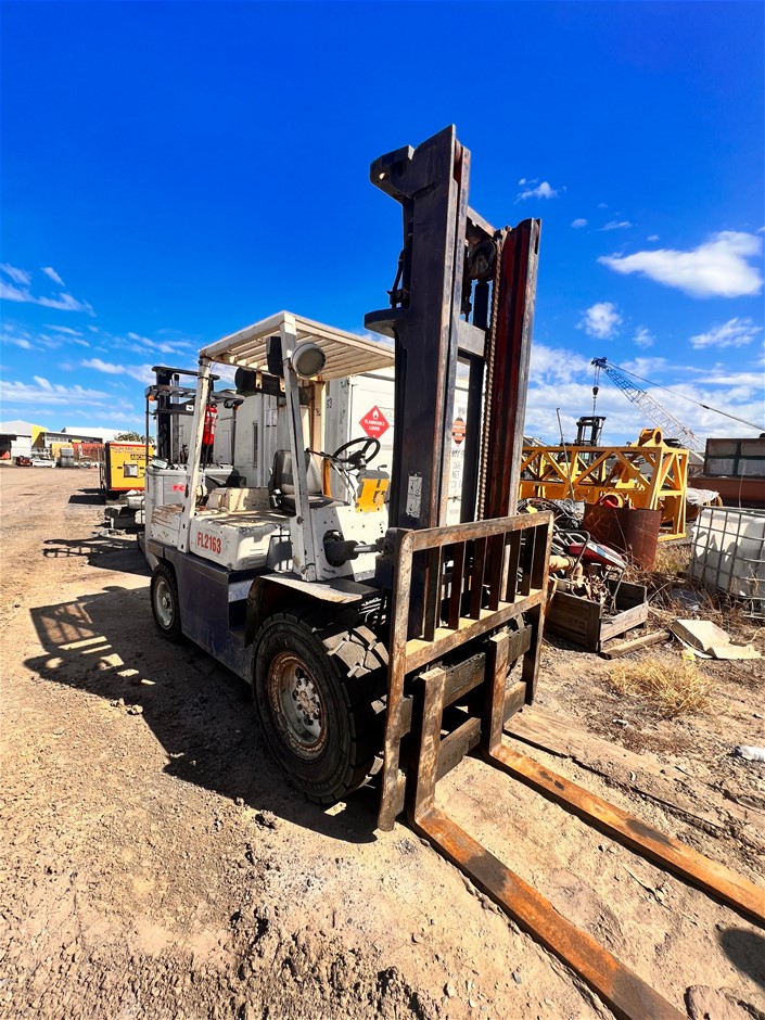 Crown, Nissan, Komatsu, Caterpillar & TCM Forklifts