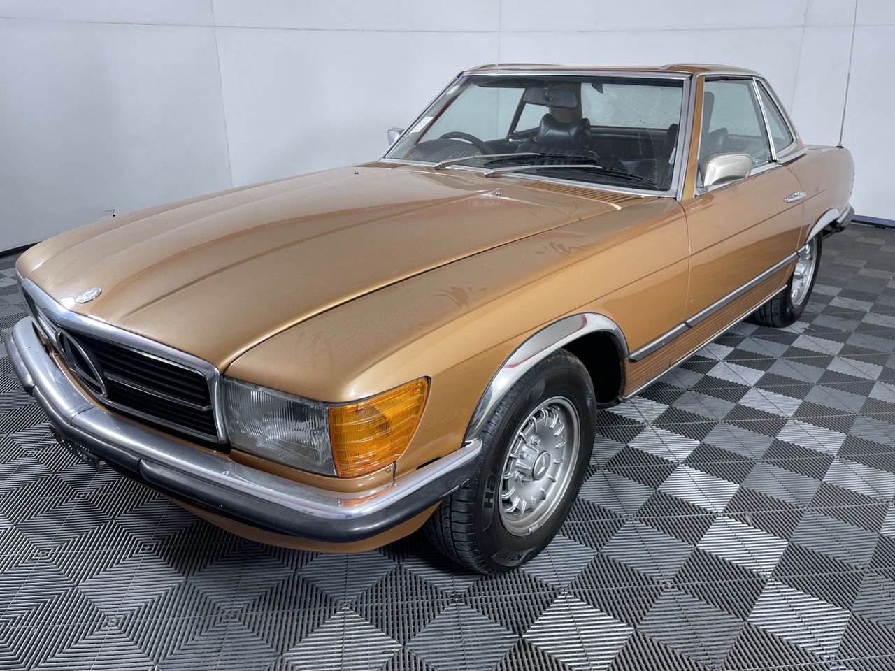Mercedes 450SL Automatic Sedan