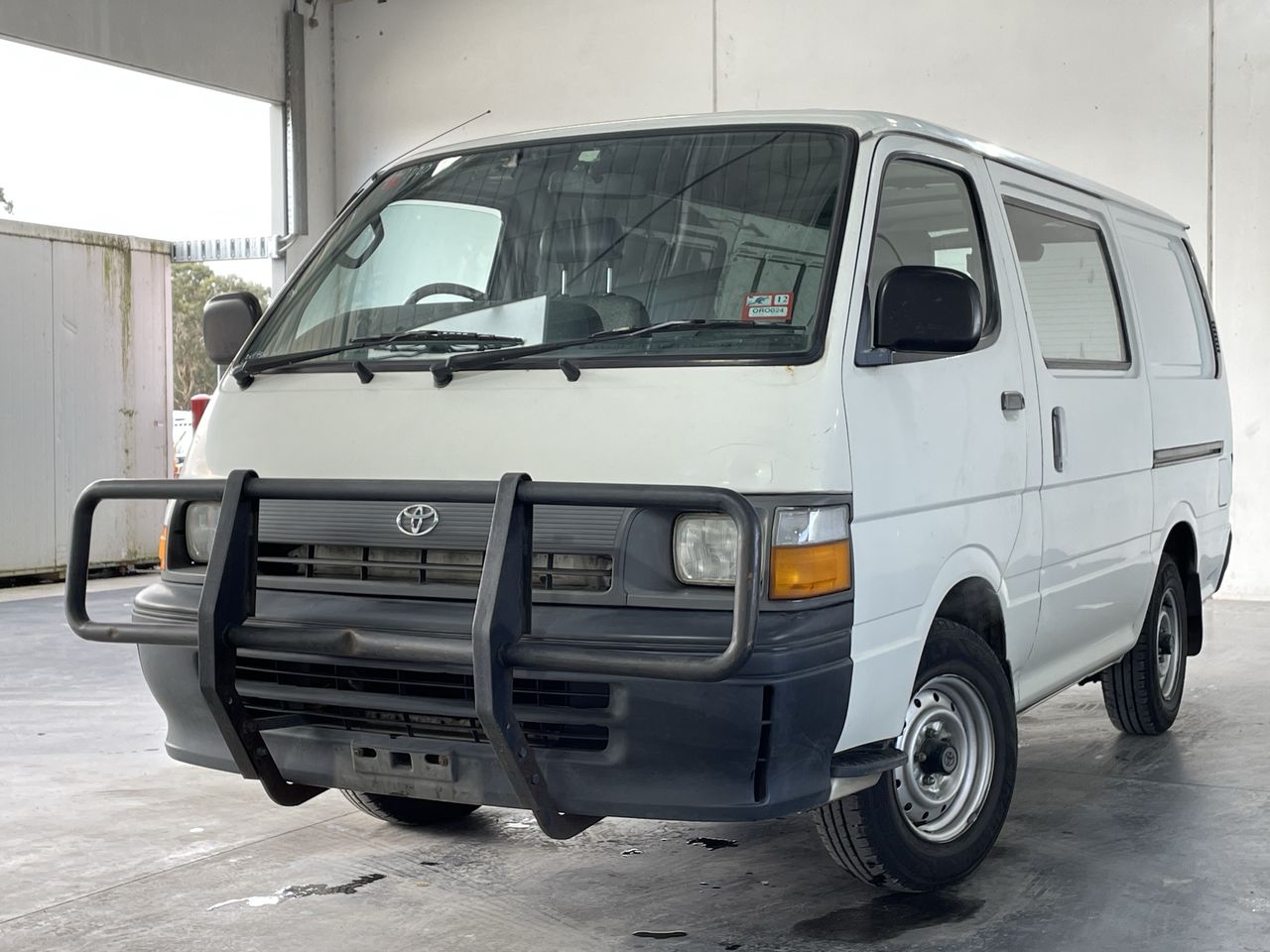 Toyota Hiace RZH103R Manual Van