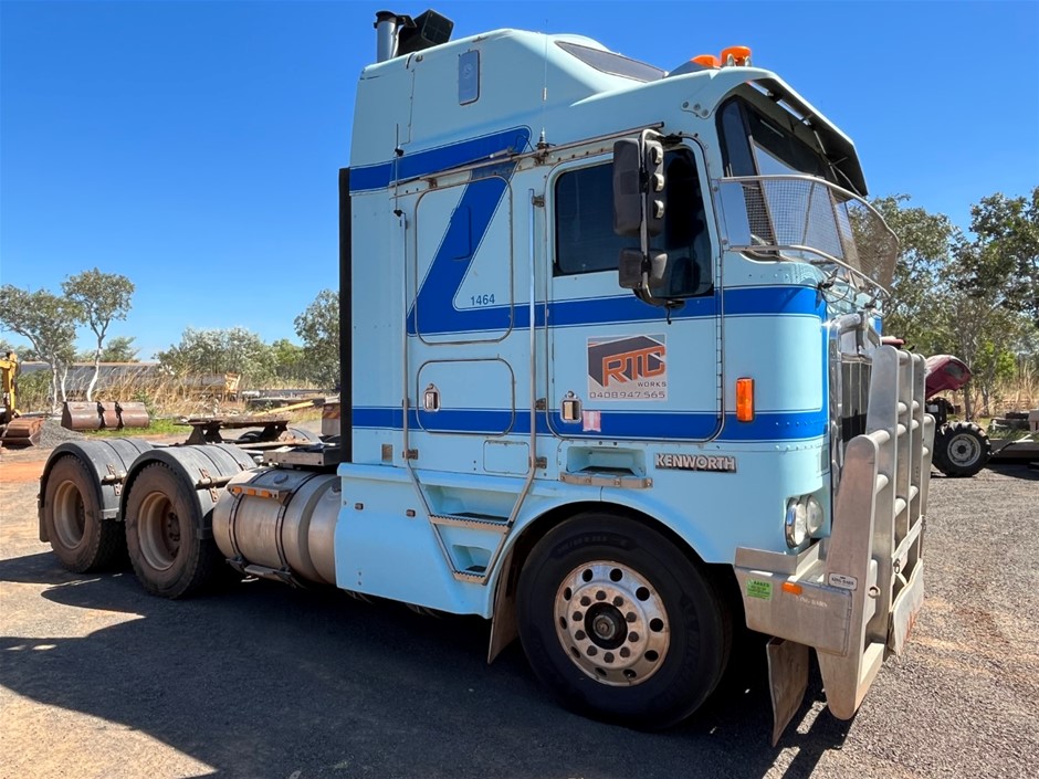 Kenworth K104 Prime Mover