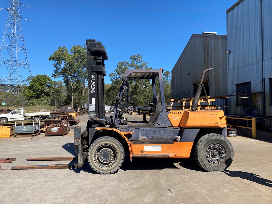 1997 Toyota 3FD100 Counterbalance Forklift
