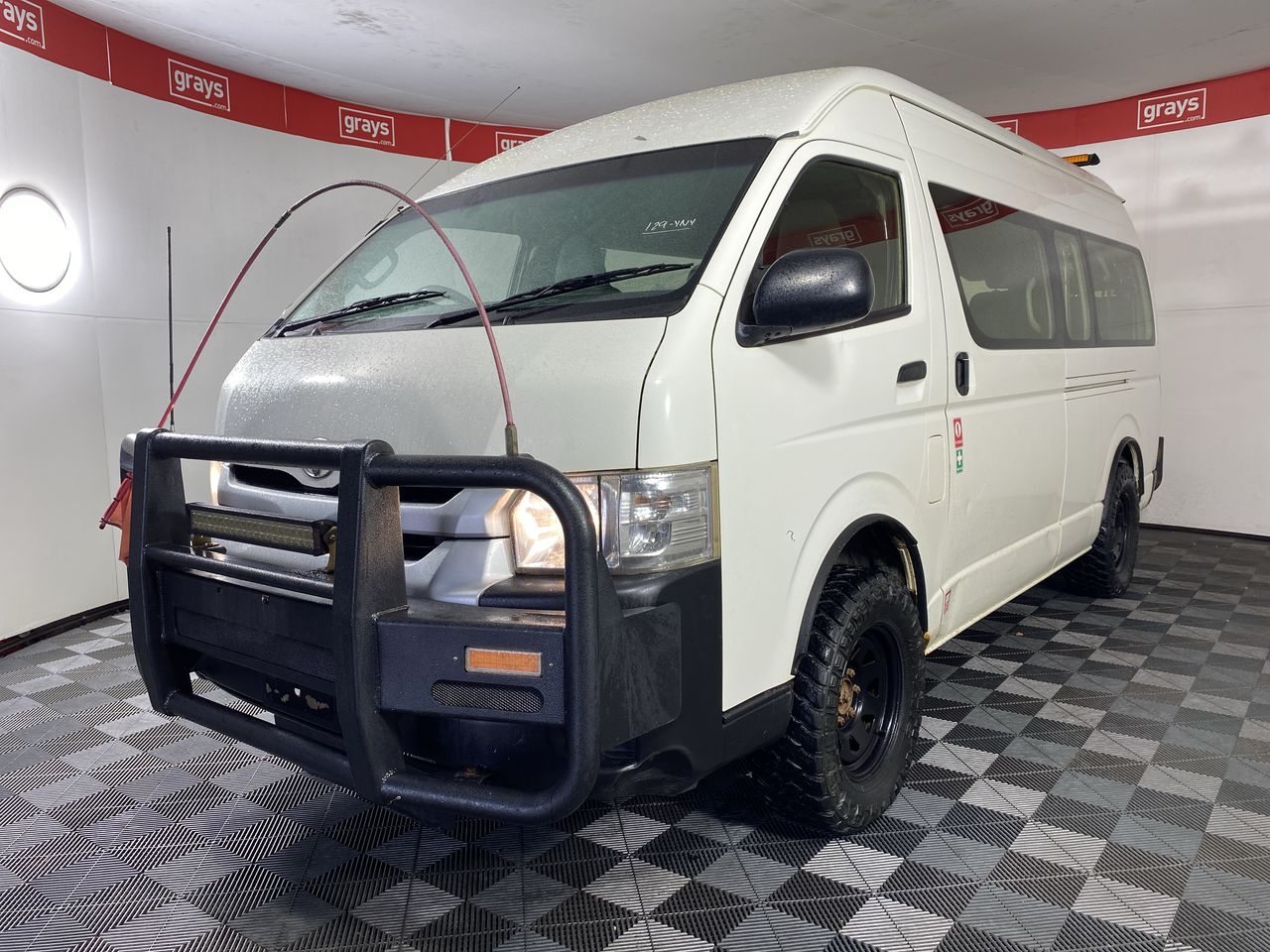 2018 Toyota HiAce KDH223R Turbo Diesel AT 14 Seats Bus
