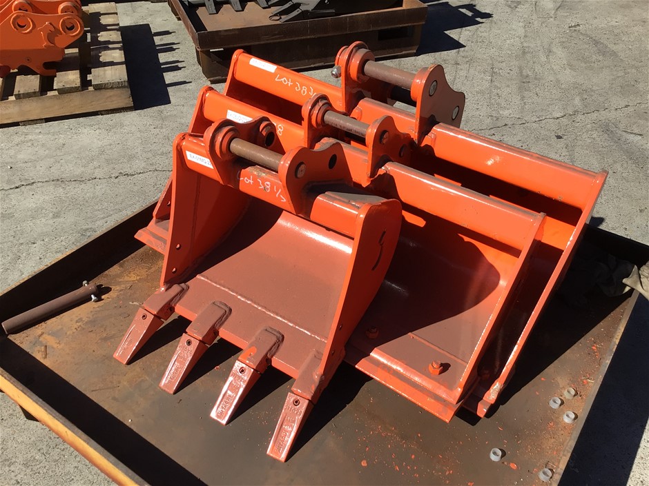 3 x Various Jaws Excavator Buckets Auction (00387045127) Grays Australia