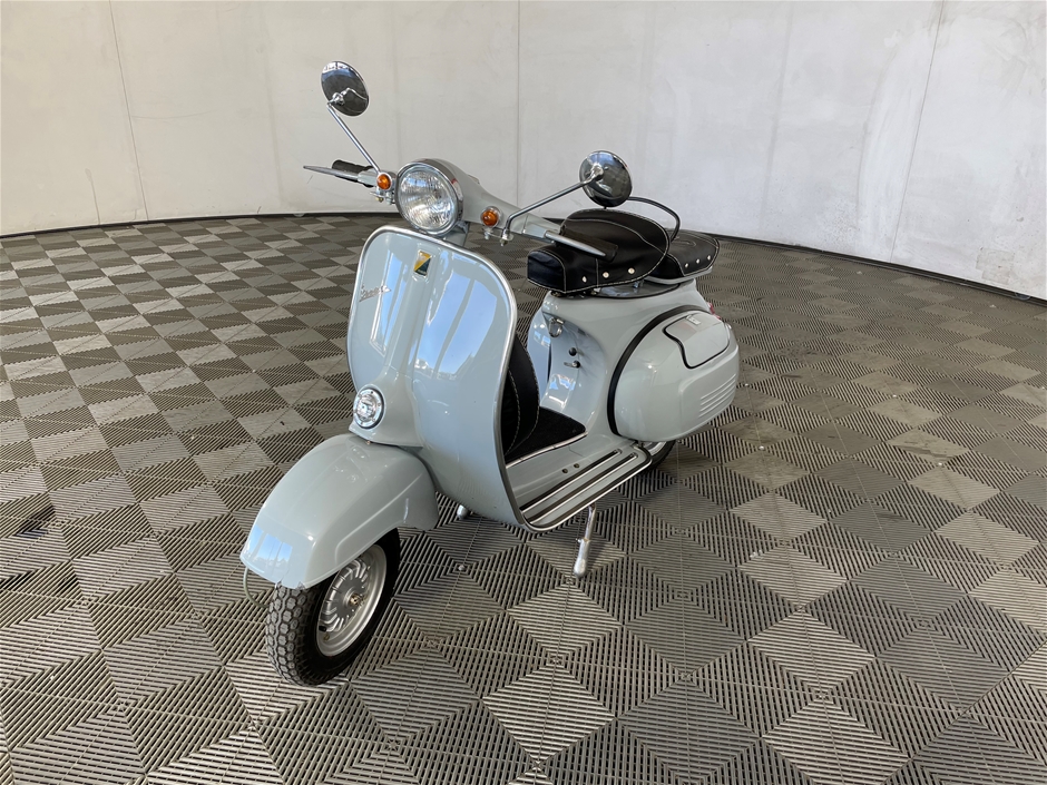 Vespa 150 Super Scooter