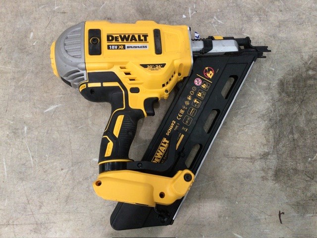 DeWalt DCN692 18V XR Brushless Framing Nailer Auction (0015-9042095 ...