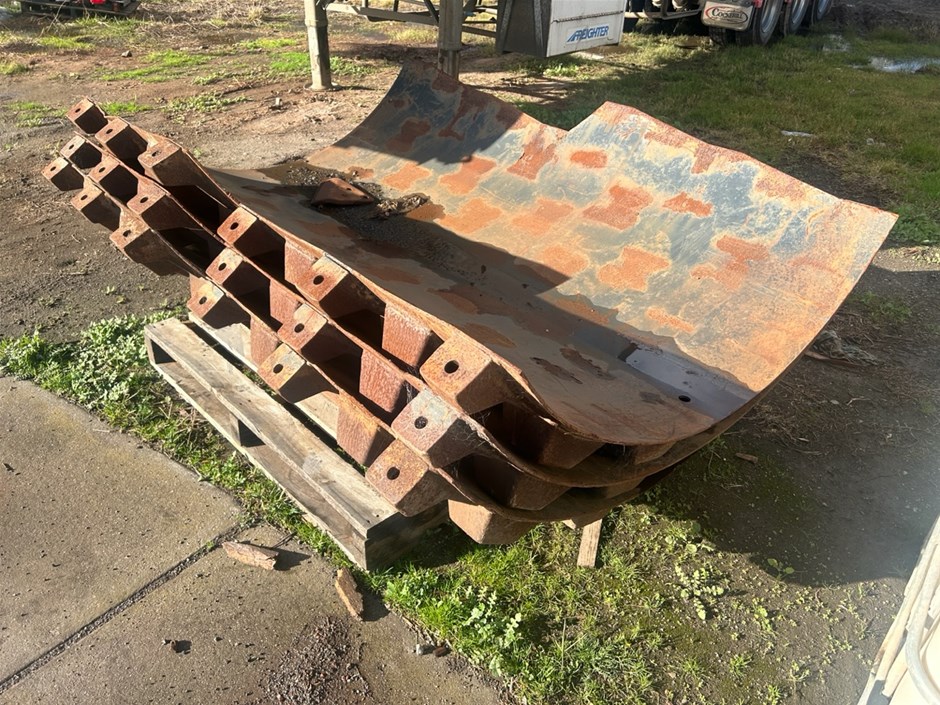 Set of Padfoot Roller Shells and Diesel Tanks - VIC