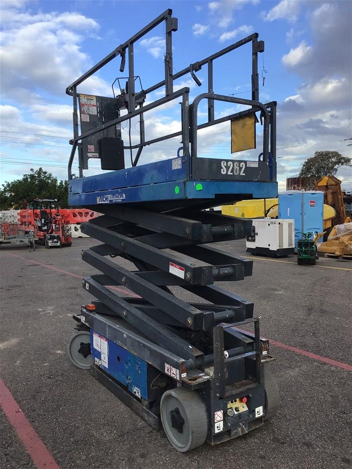 No Reserve Elevated Work Platforms & Forklift
