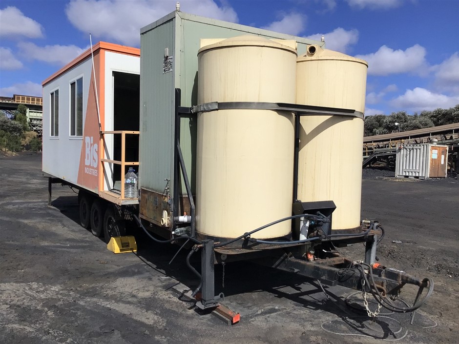 The Portable People Pannelled Mobile Crib Hut Auction (00217045308