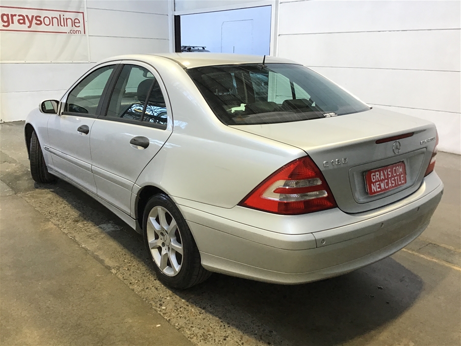 Press F to pay respect — Mercedes-Benz C-class (W203), 1,8 л, 2006