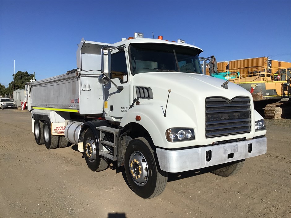 2009 Mack CSMR 8 x 4 Tipper Truck Auction (0001-7045431) | Grays Australia