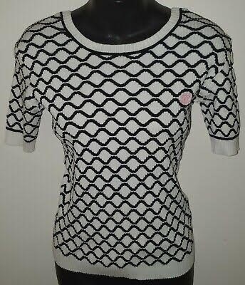 Chanel black & White Short Sleeve Knit Top with pink Chanel Logo Auction  (0089-2553092)