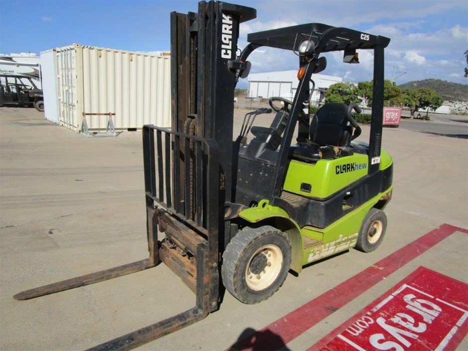 Clark Forklift, 2001 Mitsubishi Canter & Yamaha Wolverine