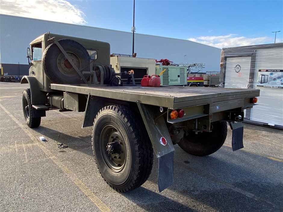 1943 Chevrolet Blitz 4x4 Petrol Tray Body Army Truck Auction (0001