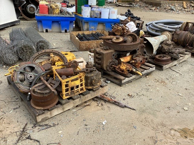 3 Pallets Of Rocker Shovel Parts Auction (0188-3026115) | Grays Australia