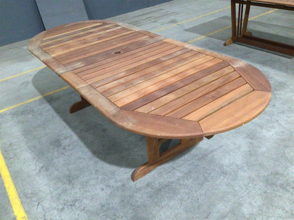 Extendable Outdoor Timber Dining Table Auction (00248017437) Grays