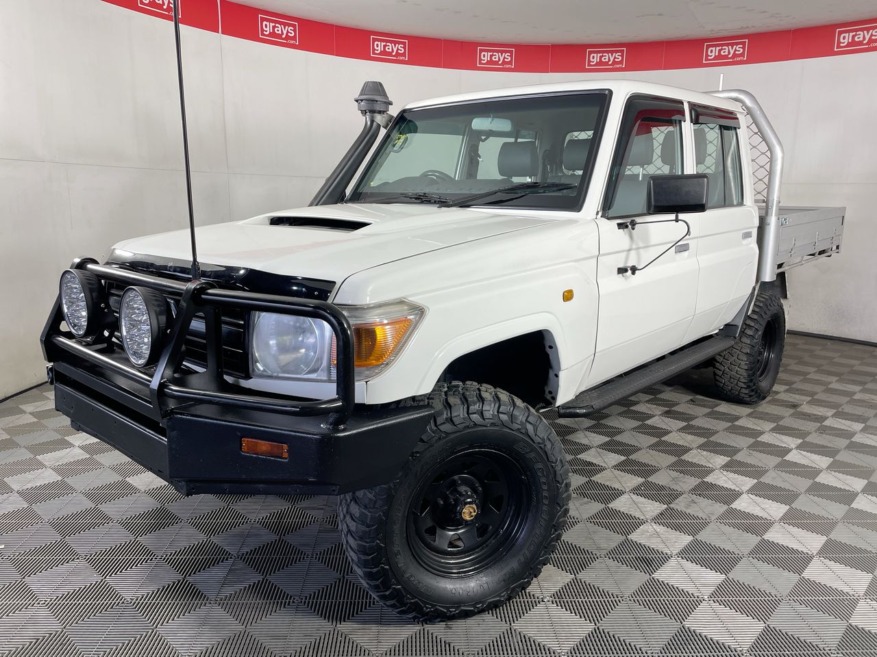 2016 Toyota Landcruiser Workmate VDJ79R T/Diesel Manual Crew Cab ...