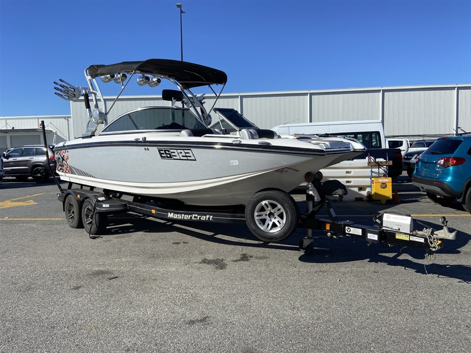 2013 MASTERCRAFT X25 WAKE BOAT Auction (000170010169) Grays Australia