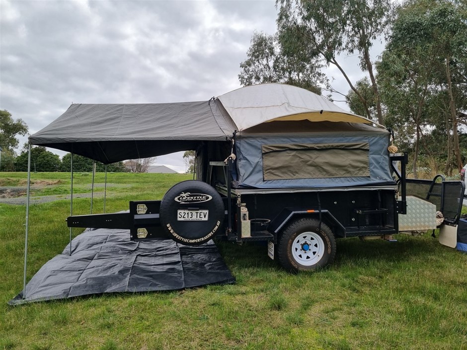 Unreserved - 2012 LIFESTYLE EXPLORER CAMPER TRAILER