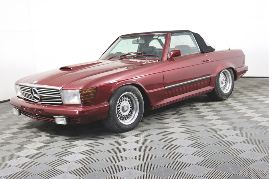 Custom Mercedes Benz 350SL (Chevrolet V8) Auto Convertible