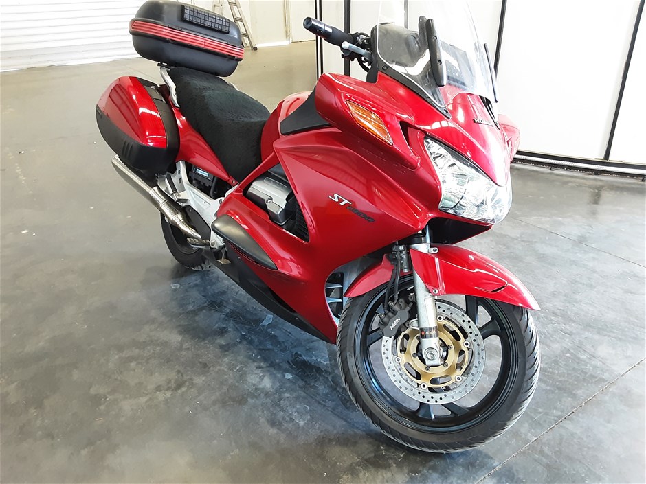 2002 Honda ST1300 Motorcycle