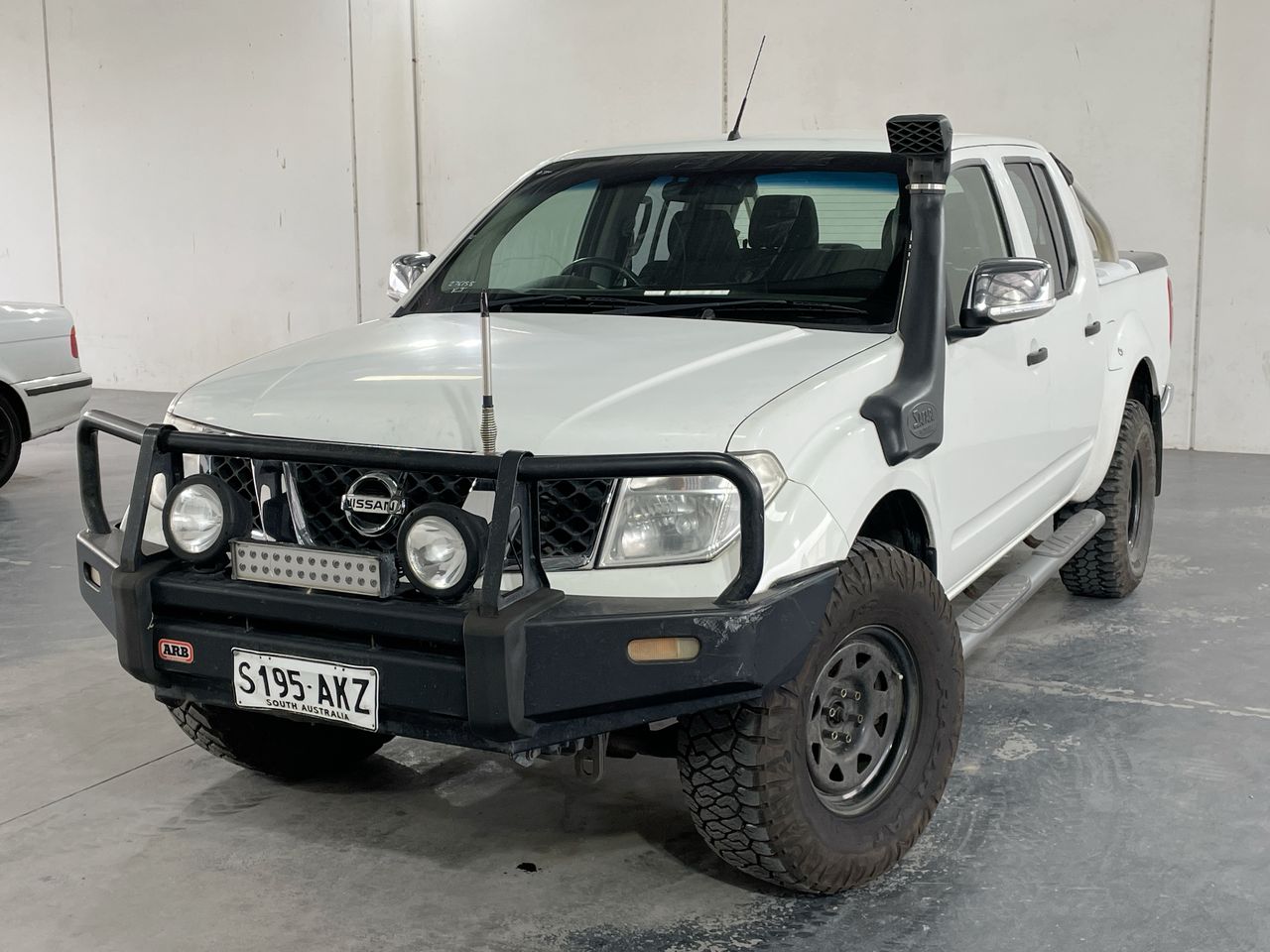 200 Nissan Navara ST-X 4X4 DOUBLE CAB D40 T/DSL Auto D/Cab