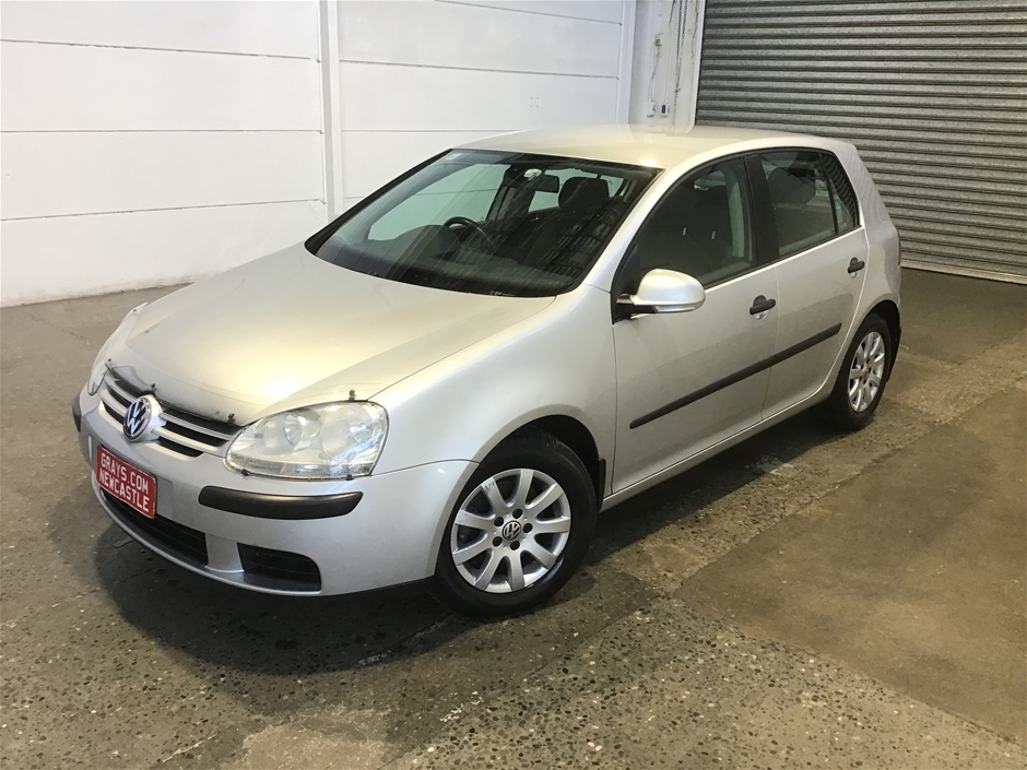 2005 Volkswagen Golf 2.0 FSI Comfortline A5 AT Hatchback
