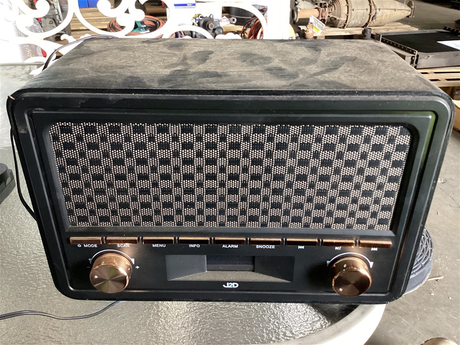 J2D Retro Dab, Radio With Bluetooth Auction (0079-8017570) | Grays ...