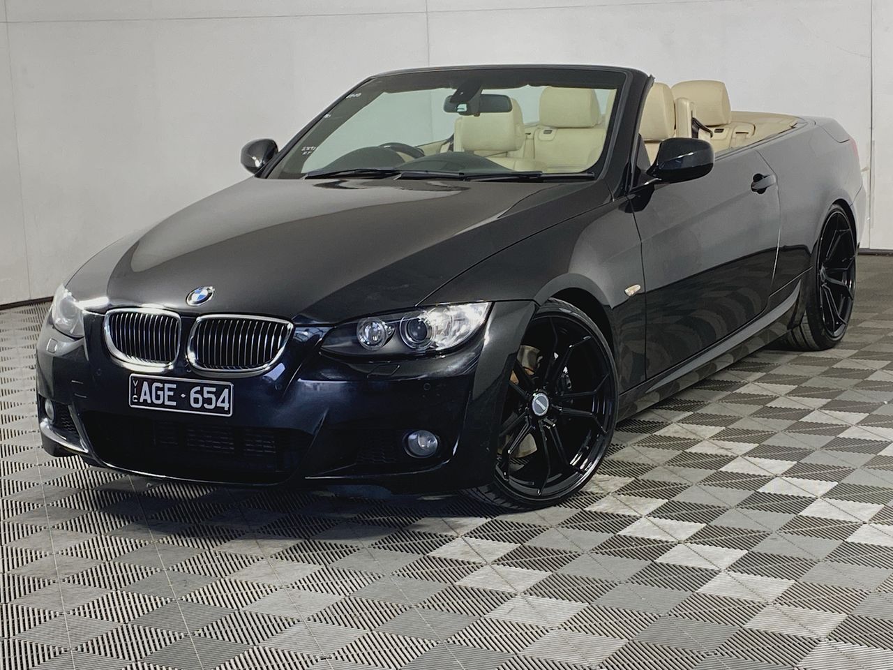2010 BMW 335i E93 Auto