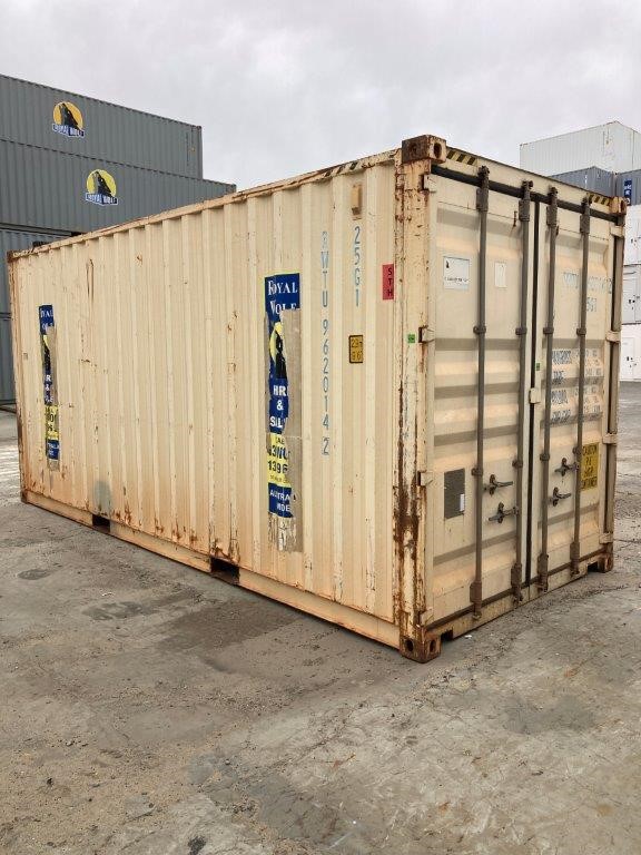 20' Shipping Containers