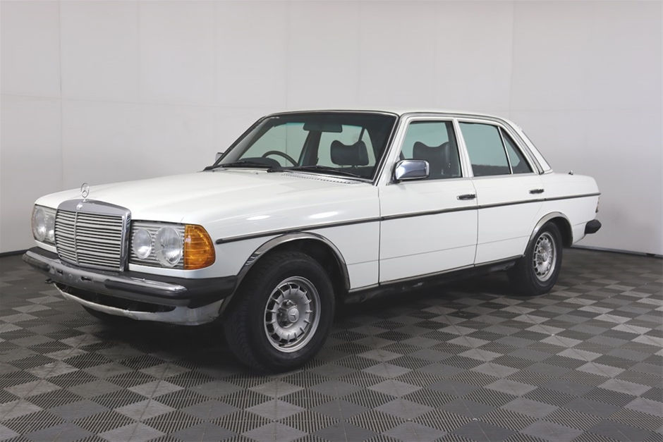 Mercedes Benz 300D Automatic Sedan