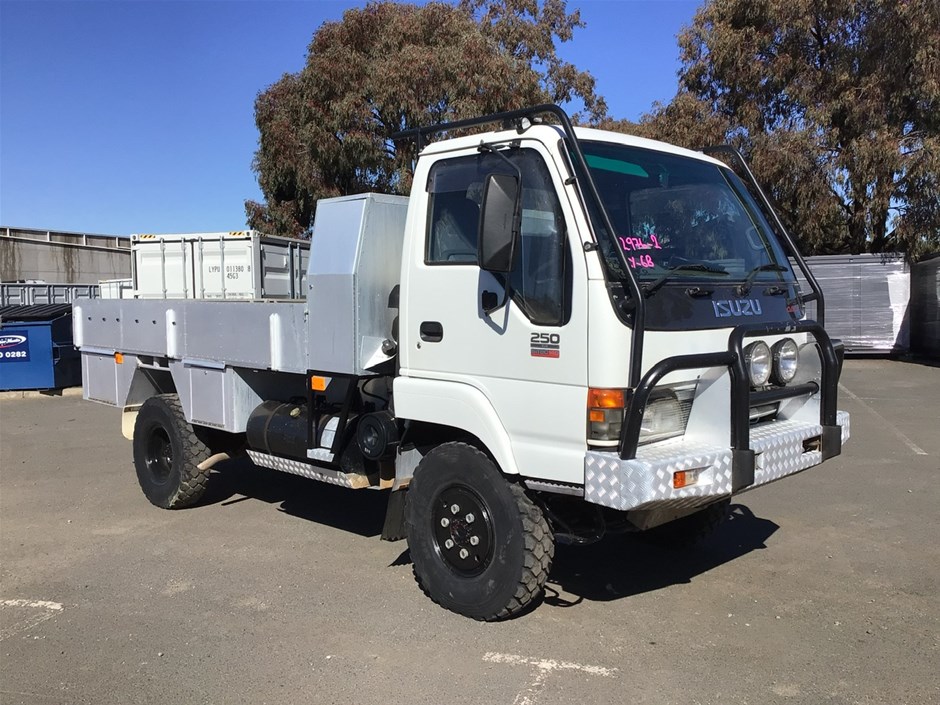 2003 Isuzu NPS 250 (4 x 4) Alloy Tray Body Truck - Vic