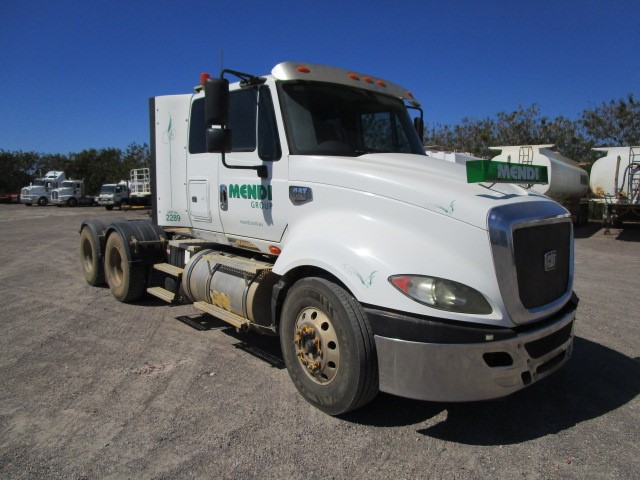 2010 Caterpillar CT630 6 x 4 Prime Mover Truck (2289) Auction (0207 ...