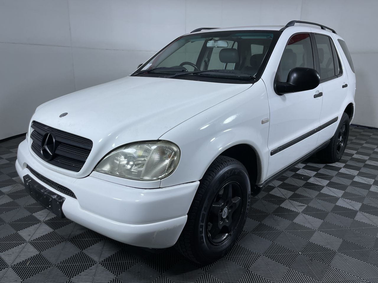 2000 Mercedes Benz ML 320 (4x4) W163 Automatic Wagon