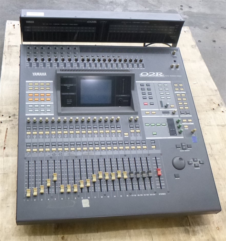 Yamaha 02R Digital Recording Console Auction (0047-5053986) | Grays ...
