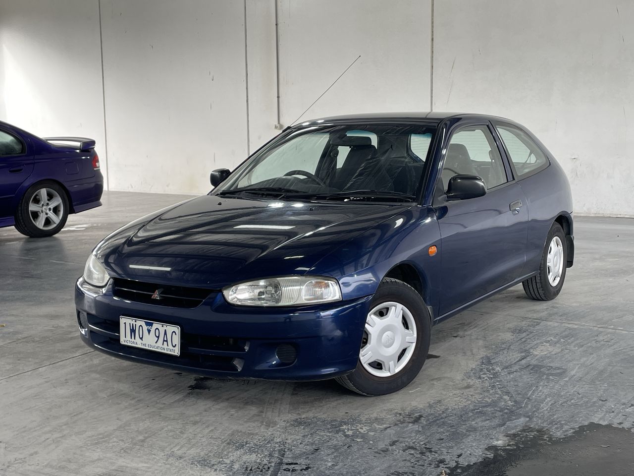 2003 Mitsubishi Mirage CE Automatic Hatchback Auction (0001-21008643 ...