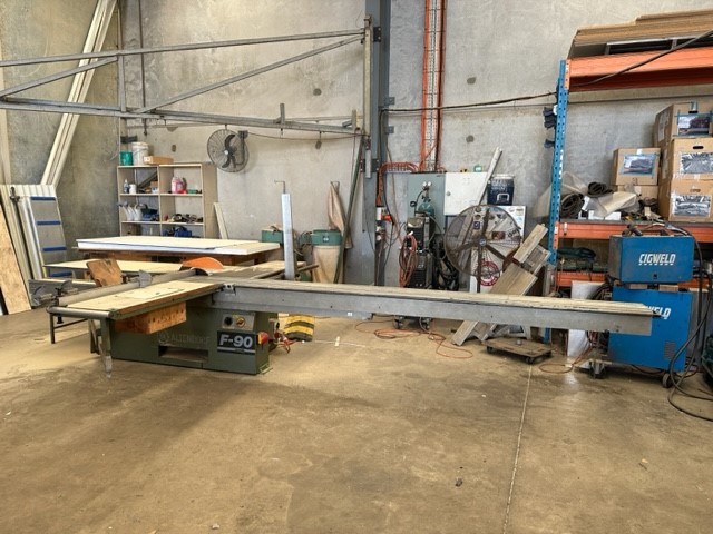 OFFSITE - Altendorf F-90 Large Panel Saw with Dust Extractor