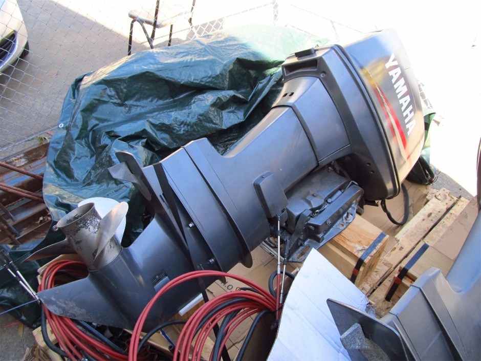 Twin Outboard Motors 2x Yamaha 90hp Auction (01215007108) Grays