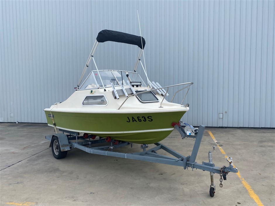 HAINES HUNTER V146C HALF CABIN- NO RESERVE