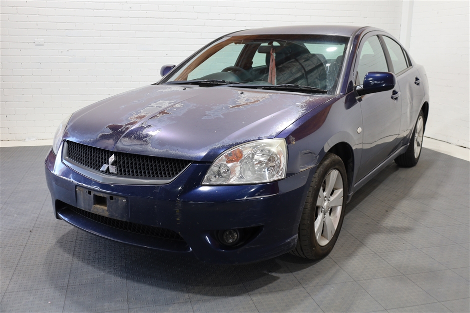 Mitsubishi 380 SX DB III Automatic Sedan