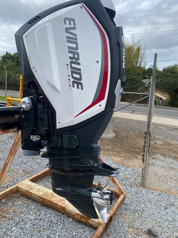 2016 Evinrude E300XUAG 300HP 6cyl Out Board Motor Auction (0001 ...