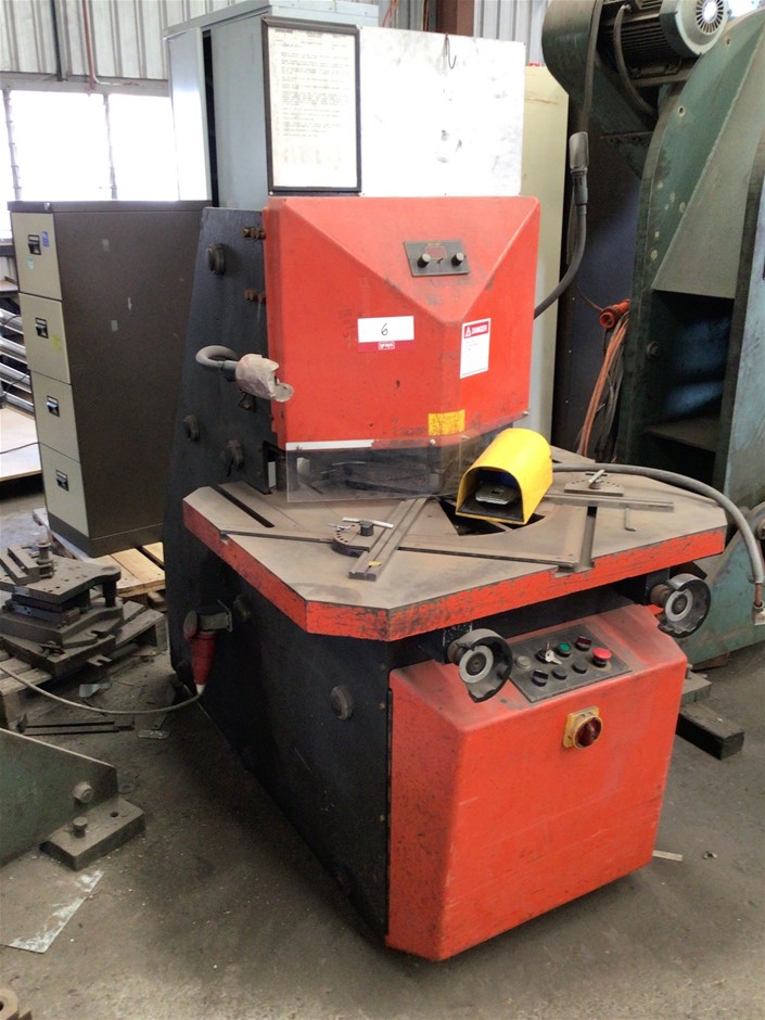 1988 FIM 204 Notching Machine