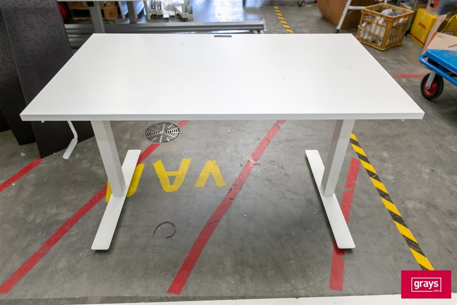 5x Height Adjustable Student Desks Auction (00035054402) Grays Australia