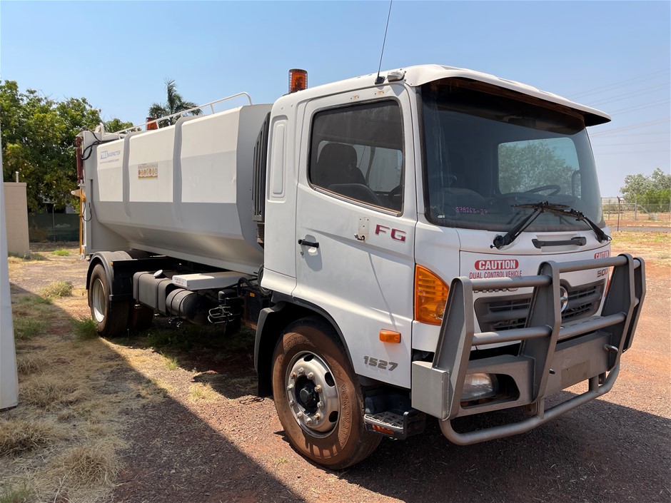 2010 Hino FG1J 4 x 2 Compactor Auction (0027-8018003) | Grays Australia