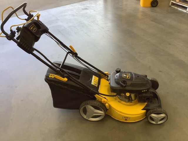 Yard King Lawnmower With Catcher Auction 0003 9045805 Grays Australia